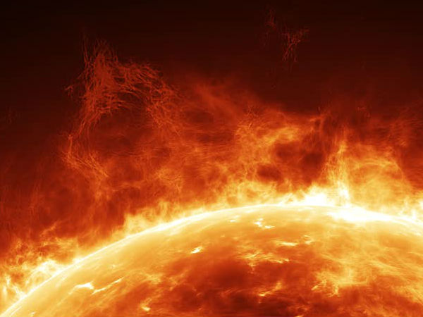 அபார வெப்பம் மற்றும் கண்கூசும் ஒளி.!