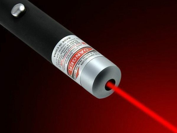 பழைய லேசர் பாயிண்டரை கண்டுபிடிக்க வேண்டும்