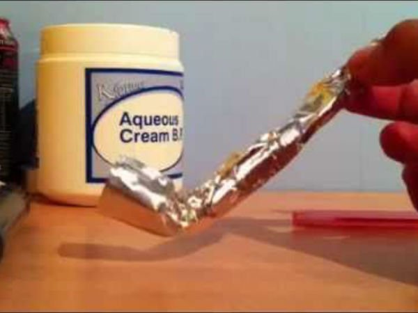 2 ரப்பர் பேண்ட்களை எடுத்து சுருட்டி..