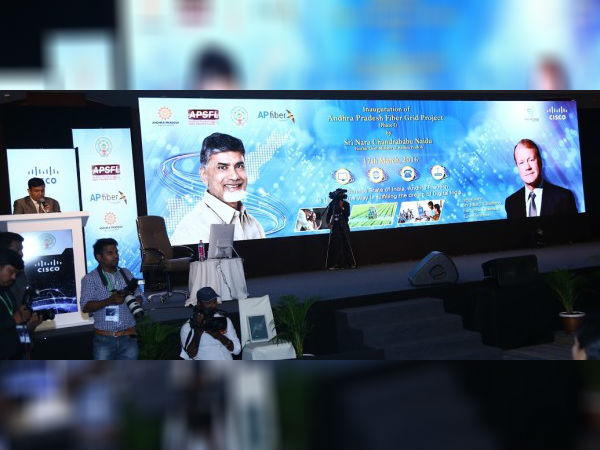 இலவசமாக 250 தொலைக்காட்சி சேனல்கள்