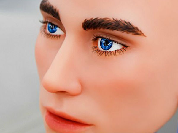 மொபைல் பயன்பாட்டை கொண்டு இயக்க முடியும்