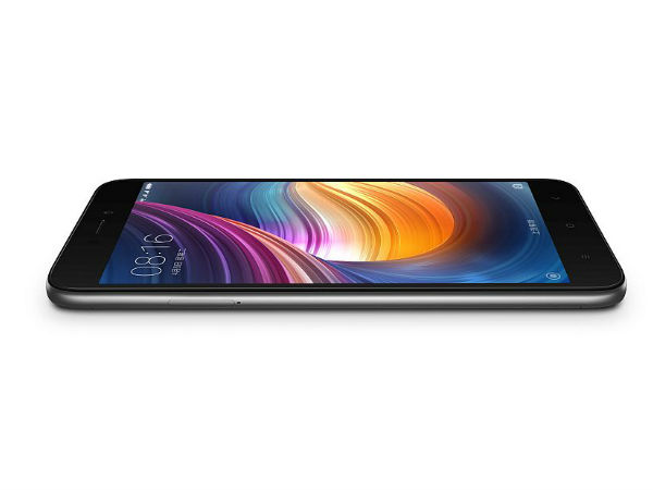 13 மெகாபிக்சல் பின்புற கேமரா: