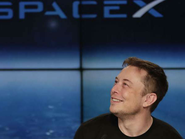 பாலைவனத்தின் நடுவில்; பசிபிக் பெருங்கடலில்.!