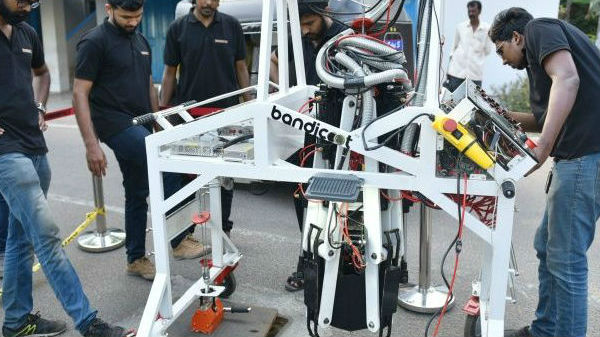 காற்றழுத்தவியலின் கீழ் இயங்குகிறது.!