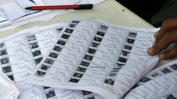 வெளிநாடு வாழ் இந்தியர்கள் விண்ணப்பிப்பது எப்படி?