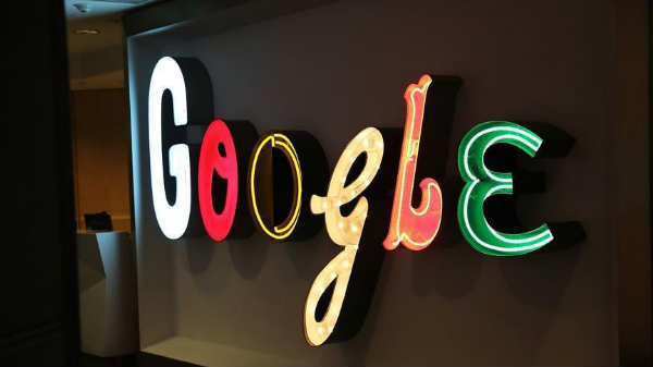 கூகுள் புதிதாக பயனர்களுக்கு கொண்டுவரும் ‘Talk to Books’.!