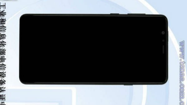 5.6 இன்ச் சூப்பர் AMOLED டிஸ்ப்ளே