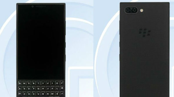 வழக்கத்திற்கு மாறாக இதில் கூடுதல் பெஸல்லெஸ் டிஸ்பிளே.!