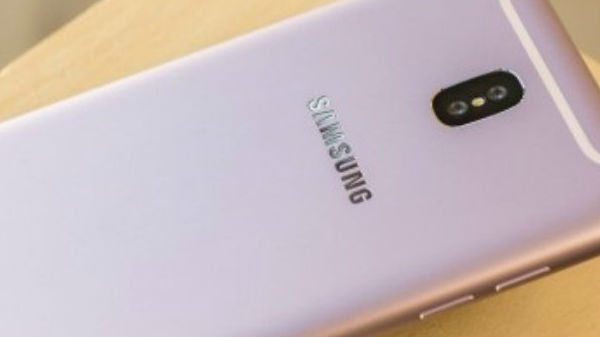 ரியர் கேமரா