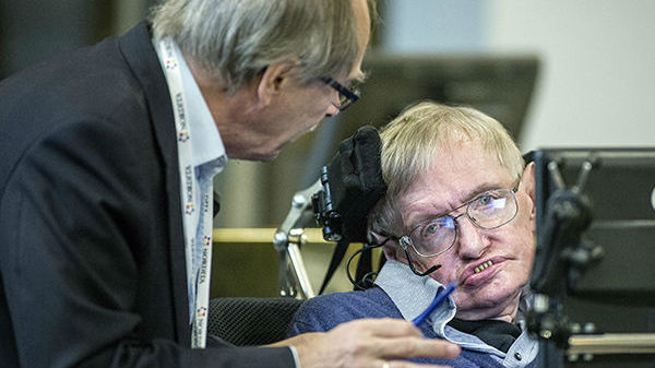 இறப்பதற்கு 10 நாட்களுக்கு முன்னர், ஸ்டீபன் ஹாக்கிங் சமர்பித்த மர்மம்.!