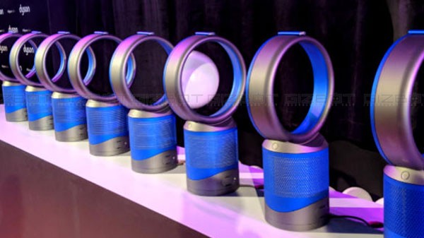 ரிமோட் கன்ட்ரோல் மற்றும் டைசன் ஆப்