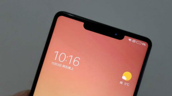 5.84 இன்ச் முழு HD+ டிஸ்பிளே.!