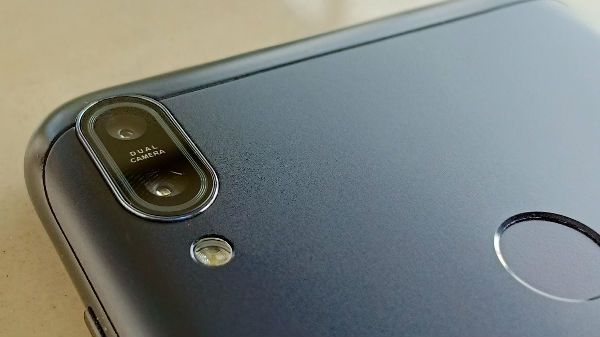 ஒரு மிகப்பெரிய 5000mAh பேட்டரி