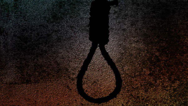 பேஸ்புக்கில் நேரடியாக ஒளிபரப்பி காதலி தற்கொலை: பார்த்து பதறிய காதலன்.!