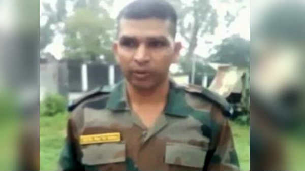 ஒரே மகனின் ஸ்கூல் பீஸ் கூட கட்டமுடியவில்லை: ராணுவ வீரர் பிரதாப் சிங்.