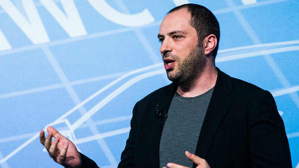 9)ஜேன் கோயும்(9.7 பில்லியன் டாலர்)