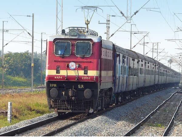 ஐஆர்சிடிசி வலைத்தளம் & மொபைல் ஆப் மூலம் டிக்கெட் புக் செய்வது எப்படி.?