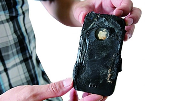 உலகளவில் நடந்த செல்போன் விபத்துகள்: 