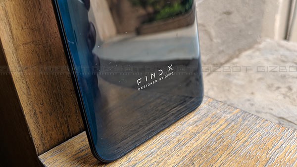 பேட்டரி மற்றும் இணைப்பு