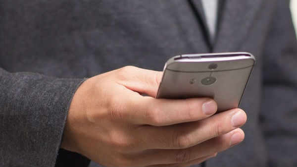 வாய்ஸ்மெயிலுக்கு அனுப்பிவிடும் 