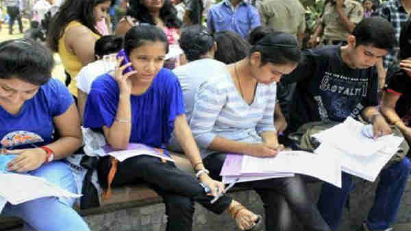 ஆடை கட்டுப்பாடு 