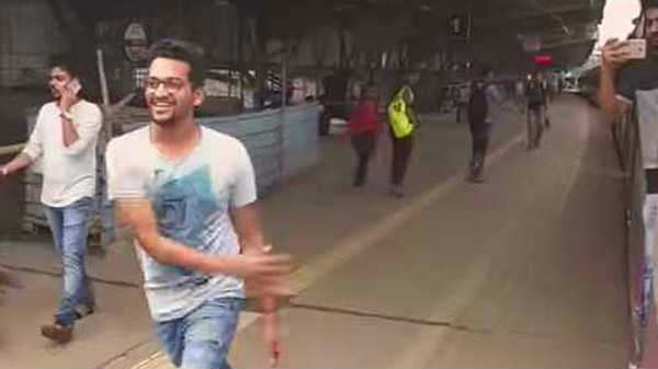 பகல் 11 மணி