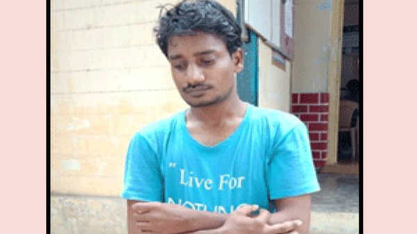 100 பெண்களின் அந்தரங்க வீடியோக்கள்