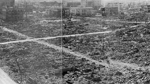 முதல் அணுகுண்டு வீச்சு: