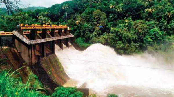 24 அணையில் தண்ணீர் வெளியேற்றம்: