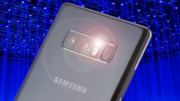 இணைப்பு ஆதரவுகள் மற்றும் கேமரா