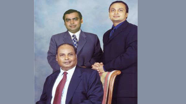  முகேஷ் அம்பானி: 