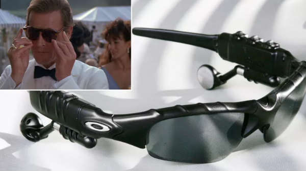 கண்ணாடி-Polarizing Sunglasses, A View to a Kill (1985)