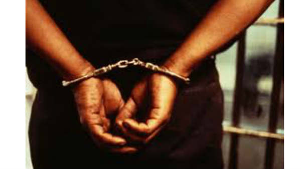 இருவரும் கைது