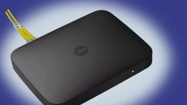  300 ஜிபி டேட்டா: 