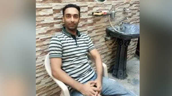 மணமகன் தலை காட்டவில்லை