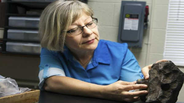 74 லட்சம் விண்கல்