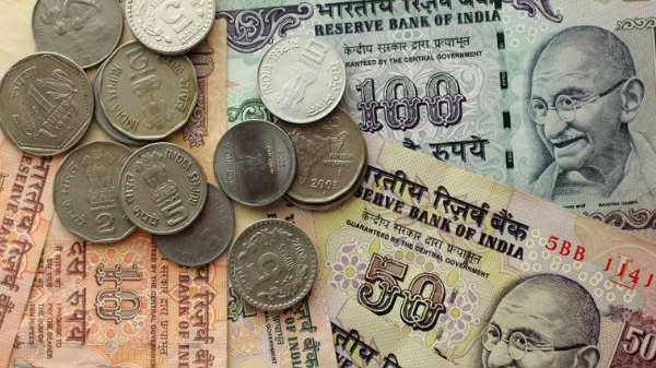 காதலியுடன் ஊர் சுற்ற பணத்தை திருடிய ஐடி ஊழியர்.!