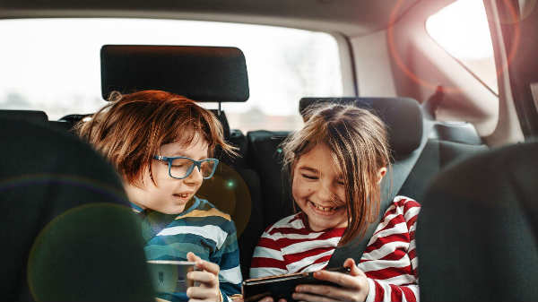 இந்திய ஐடி நிறுவன தலைவர்கள் குழந்தைகளை இப்படி தான் வளர்க்கின்றனர்!