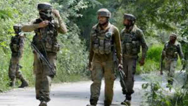 பயங்கரவாதிகளுடன் சண்டை: 