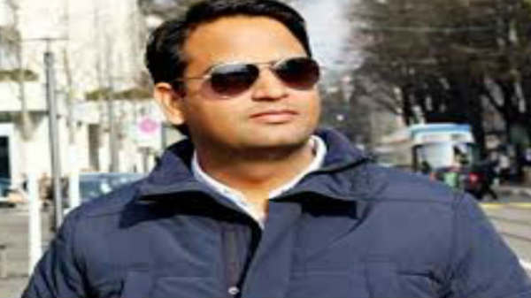 பிளான் படி மிரட்டல்: 