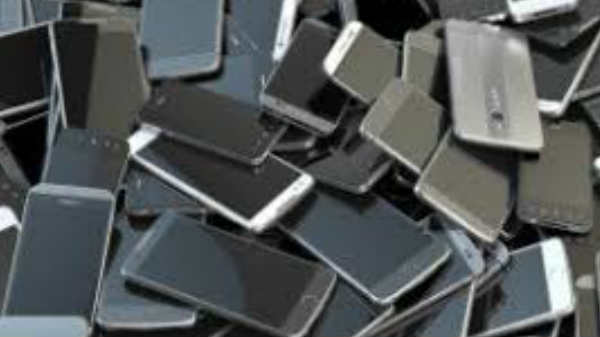 பழைய மொபைல் போனிற்கு புதிய 4ஜி ஸ்மார்ட் போன் பரிசு.! வினோத போட்டி.! 