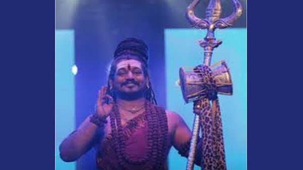 ஹீரோ போல மாஸ் என்டரி: 