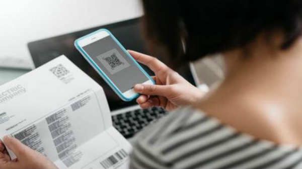 மூன்று வங்கிகள்