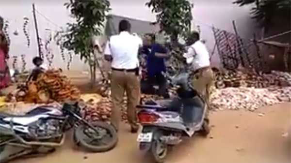 ஹெல்மெட் அணியாமல்