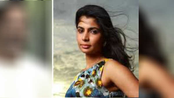 பாடகி சின்மயி குற்றச்சாட்டு : 