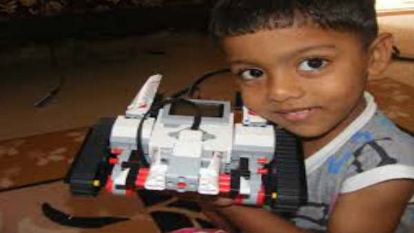 முதல் ரோபோட் கண்டுபிடிப்பு: