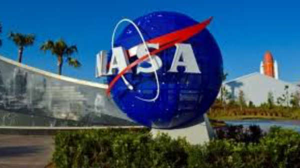 நாசாவுடன் ஒப்பந்தம்: 