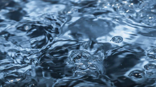 06. குளிர் தண்ணீர் சூடான நீரை விட விரைவாக வெப்பப்படுத்துகிறது!