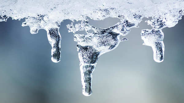 05. குளிர்ந்த தண்ணீரைவிட ஹாட் நீரை வேகமாக உறைகிறது!