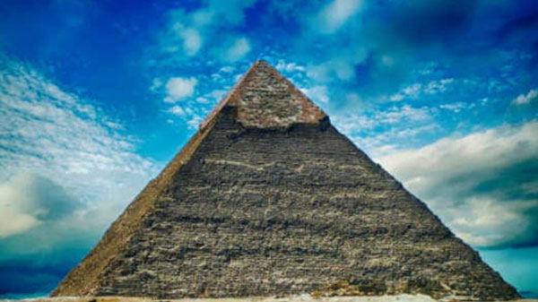 பிரமிக்கும் உலகம்: 